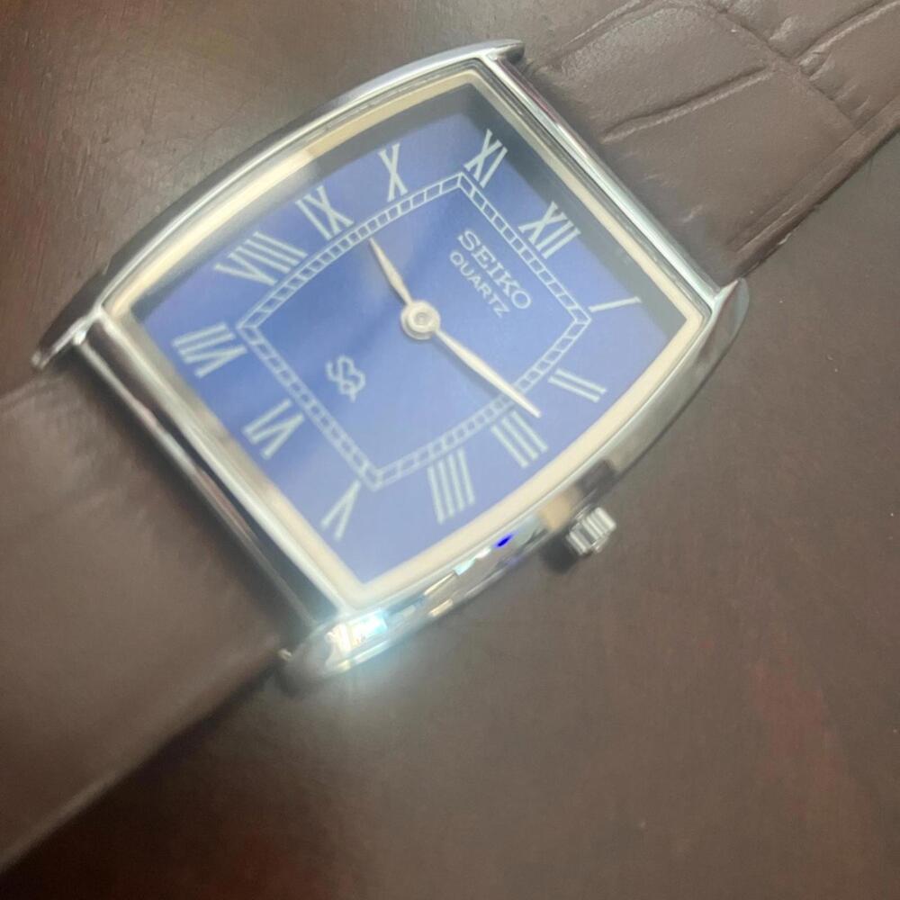 Seiko‎ Blue & Brown Quartz Watch 33mm tonneau/barrel Vintage